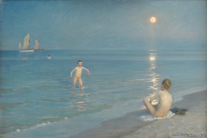Badende Jungen an einem Sommerabend am Strand von Skagen
